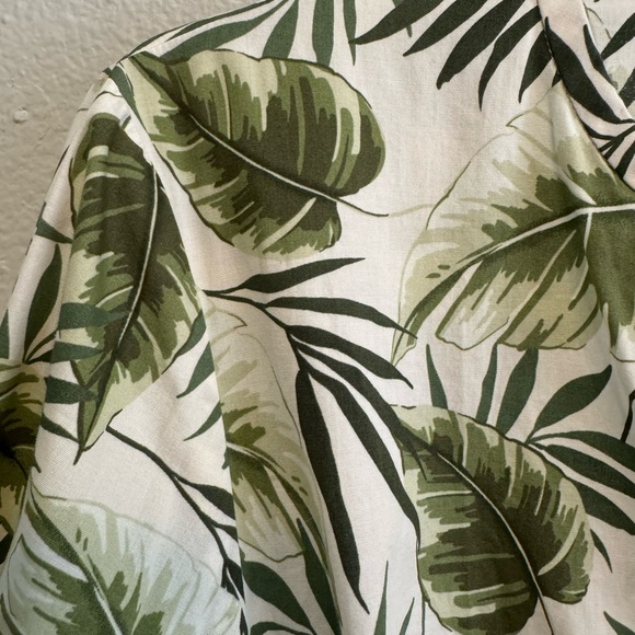 Reformation Marella Jervis belted botanical palm print dress in cream and green - Picture 4 of 10